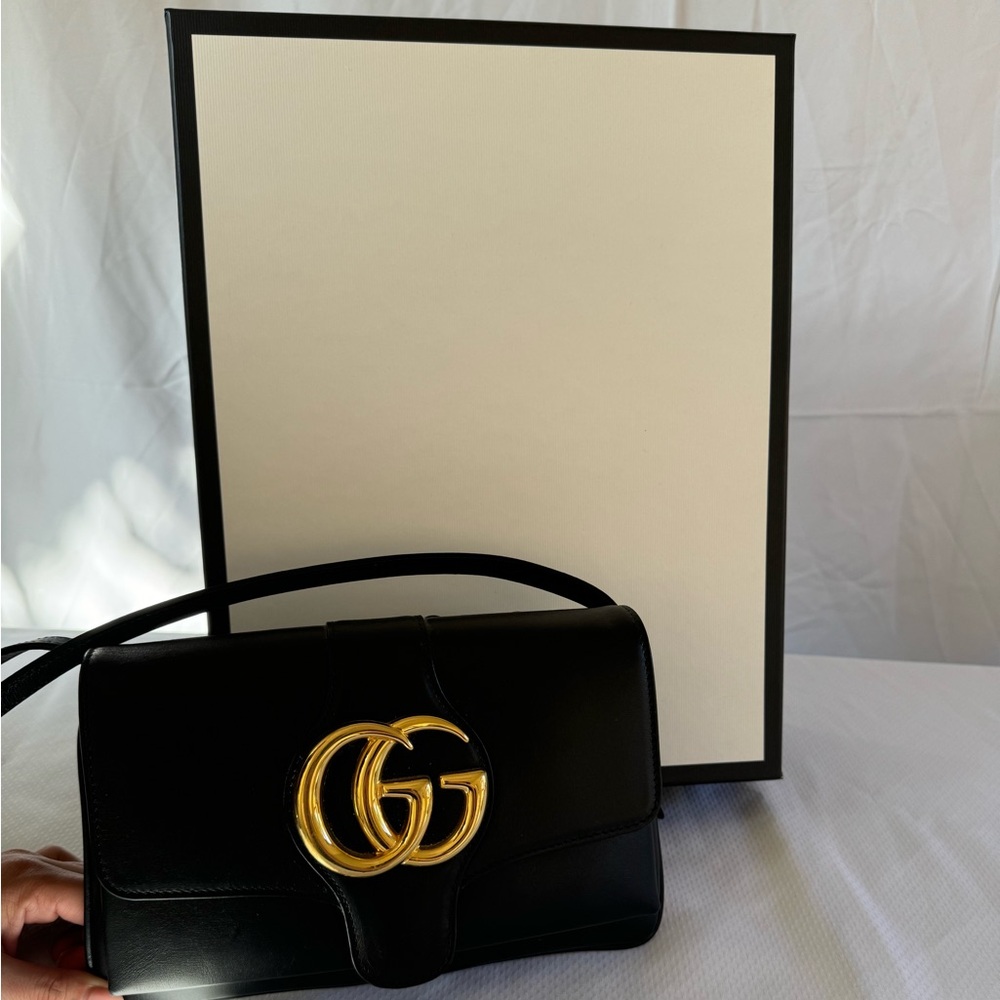 GUCCI GG Marmont Leather Aril Bag